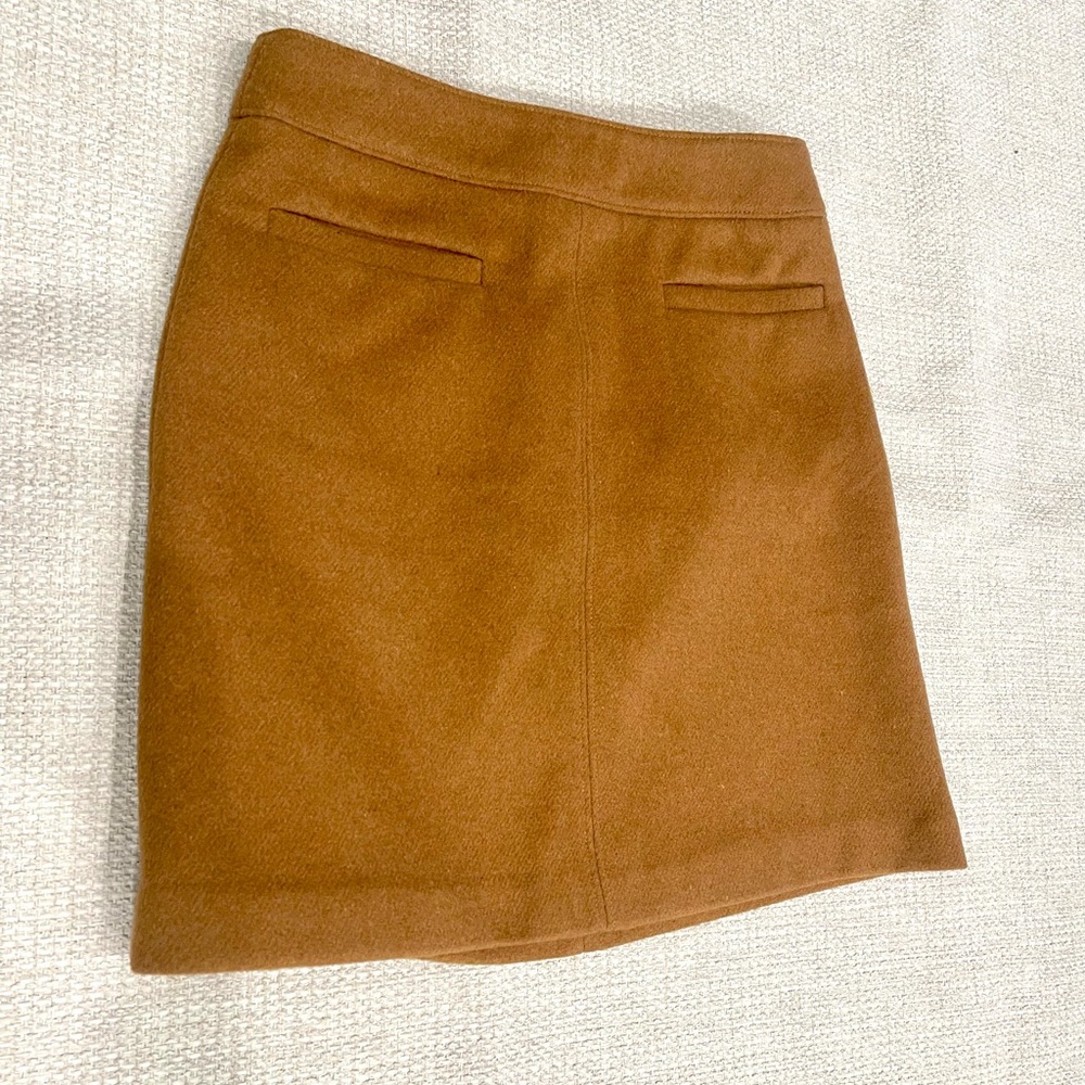 Ann Taylor Loft Camel Wool Skirt. Size 0